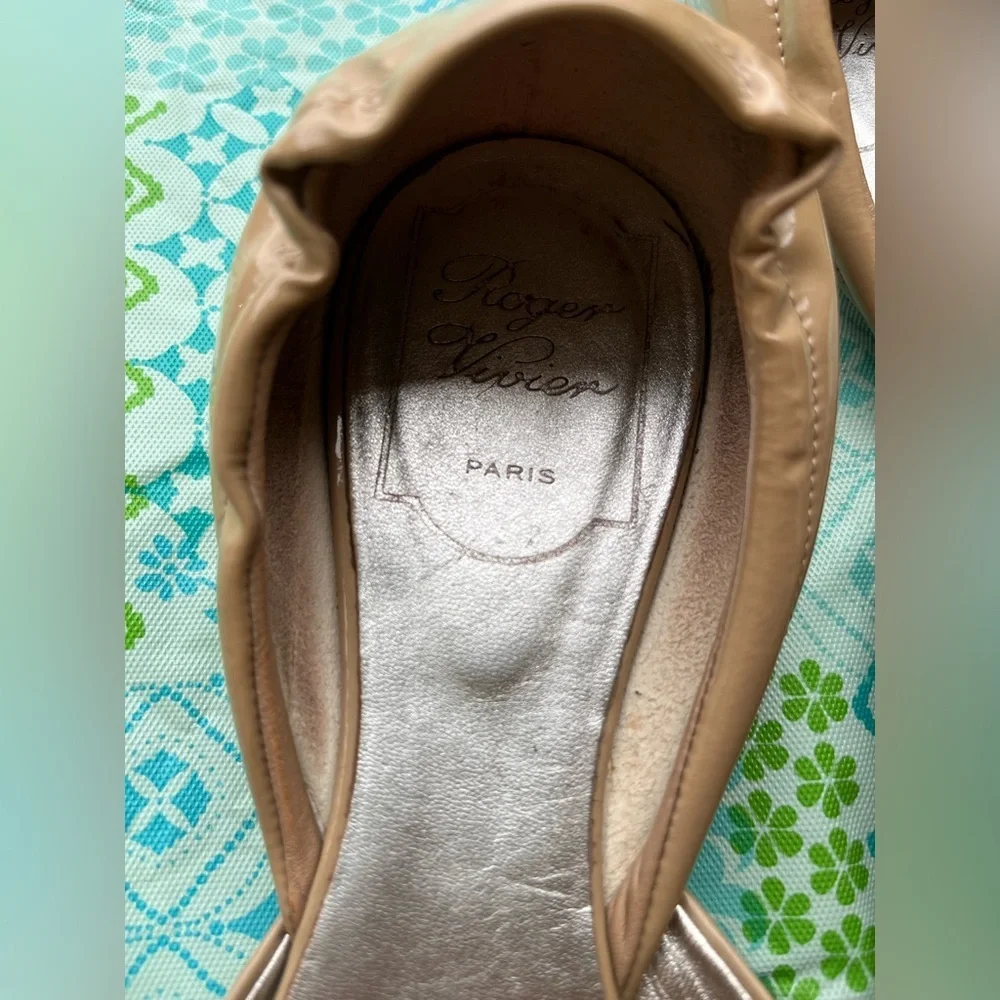 Roger Vivier Beige Flats with Silver Buckle